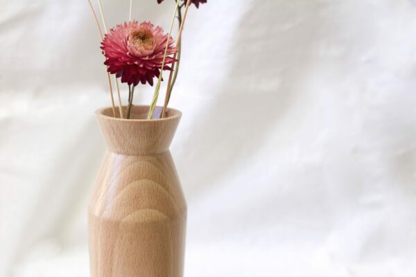houten vaasje voor droogbloemen