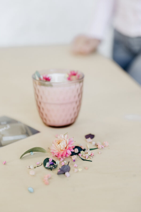 DIY geurkaarsen met droogbloemen