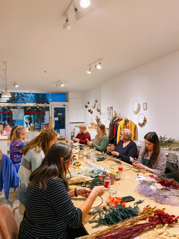 workshop dried floral hoops