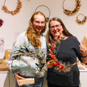 workshop dried floral hoops