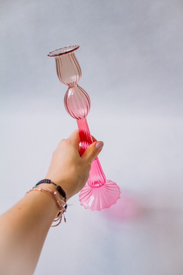 kandelaar in roze glas