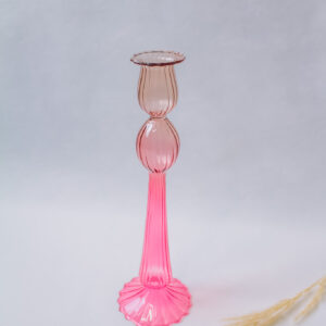 kandelaar in roze glas