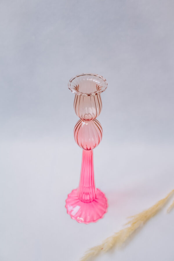 kandelaar in roze glas