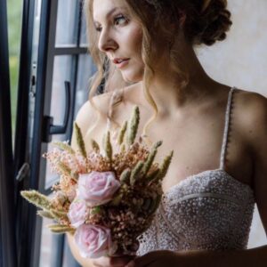 bruidsboeket met droogbloemen bruidsbloemen