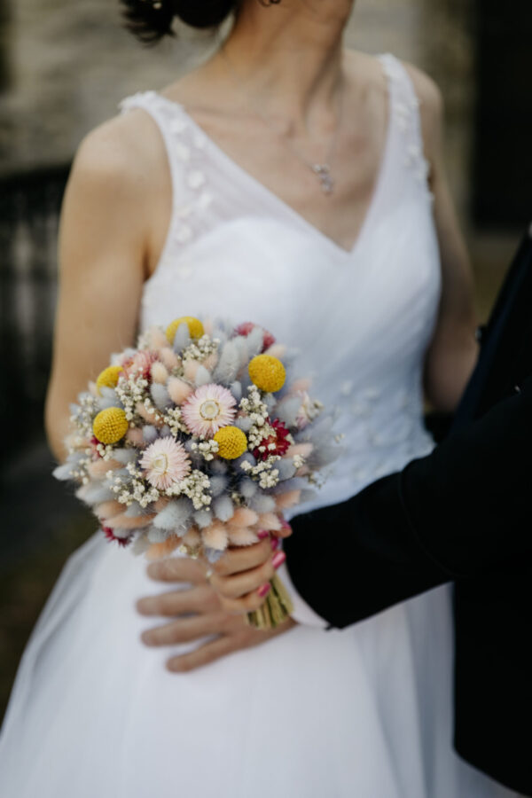 bruidsboeket met droogbloemen