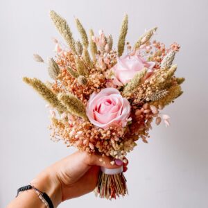bruidsboeket met droogbloemen