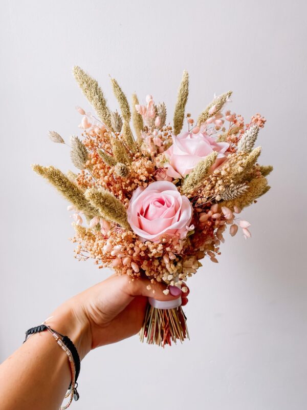 bruidsboeket met droogbloemen