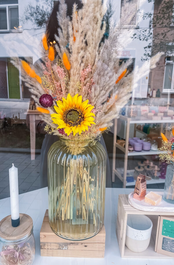 boeket met droogbloemen