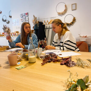 DIY met droogbloemen vriendinnen activiteit in Mechelen