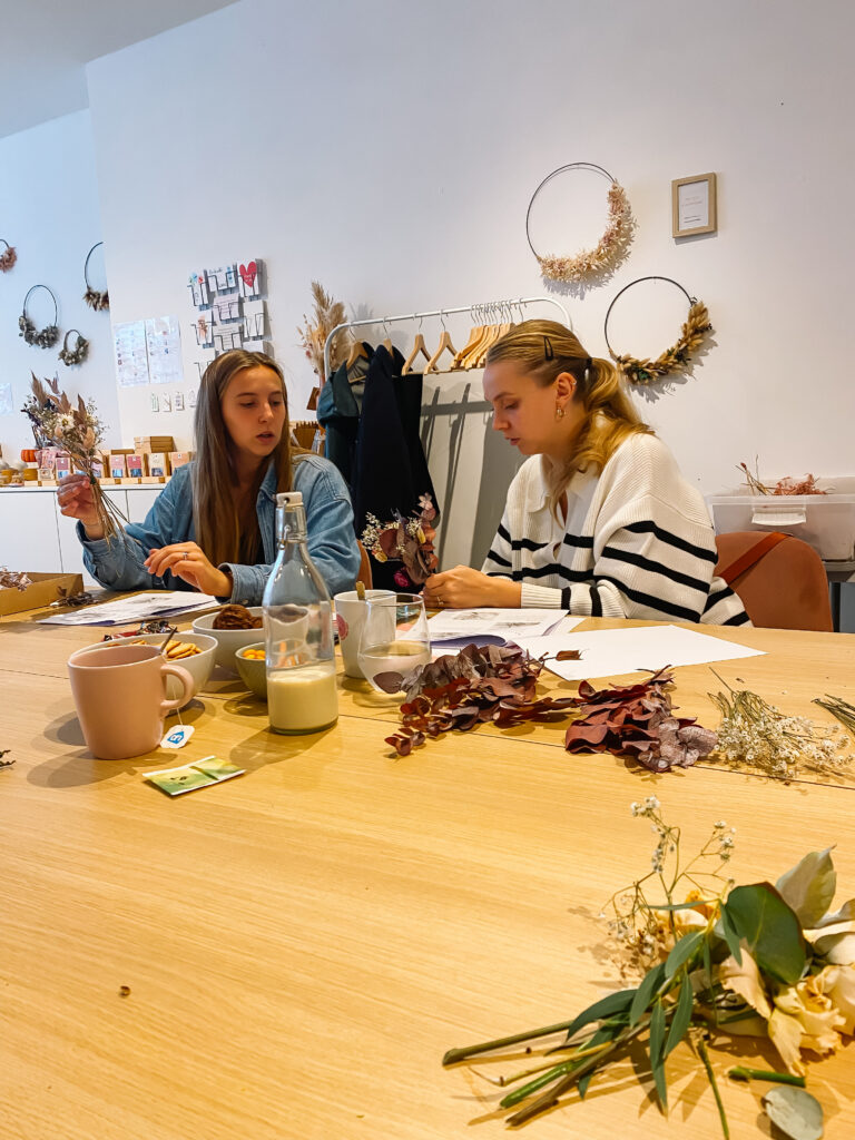 DIY met droogbloemen vriendinnen activiteit in Mechelen