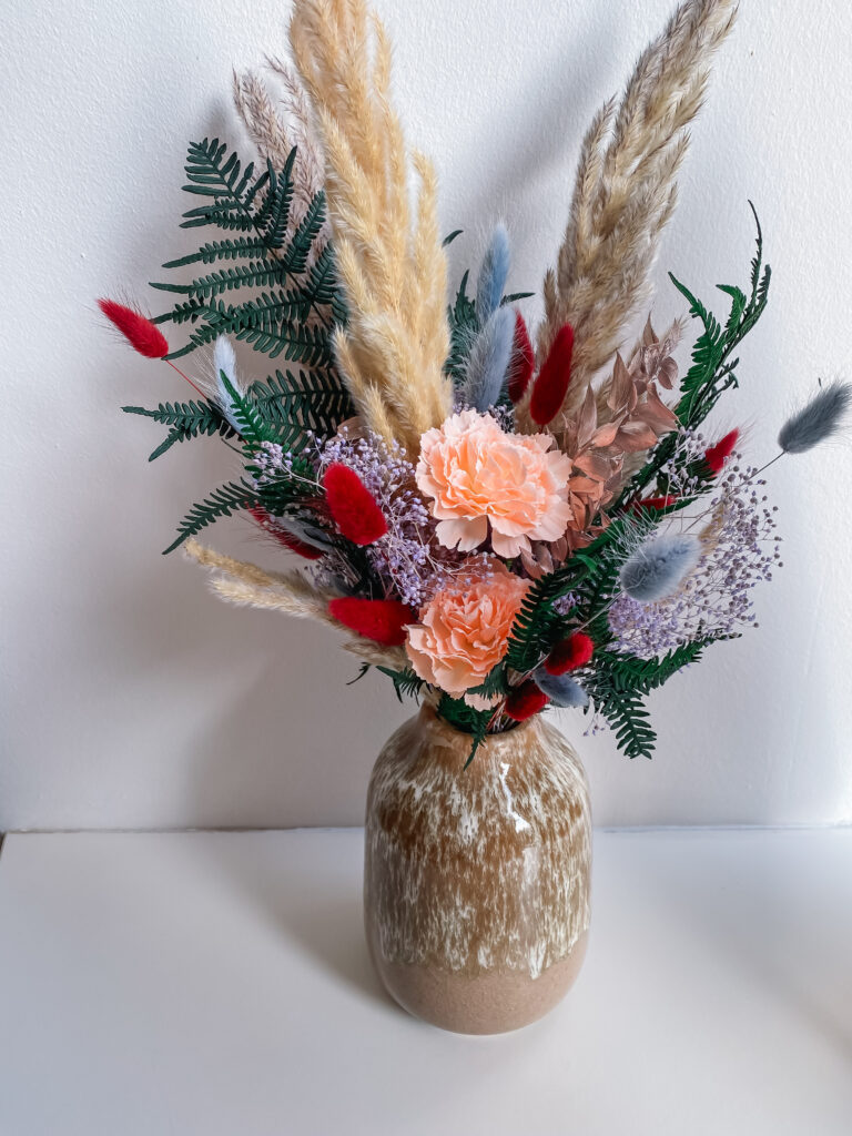 klein boeket met droogbloemen