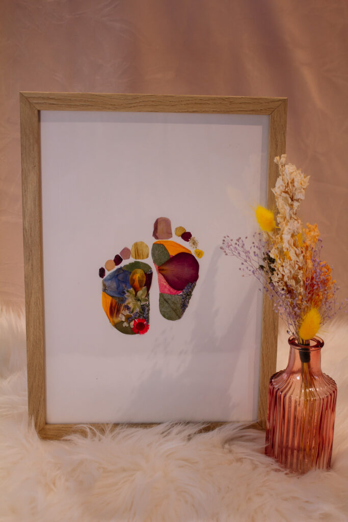 aandenken overleden kind - floral footprint frame