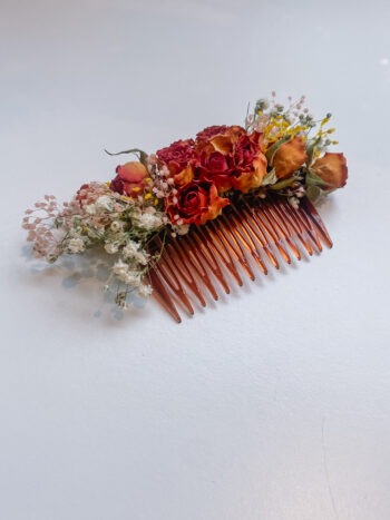 haarkam met droogbloemen