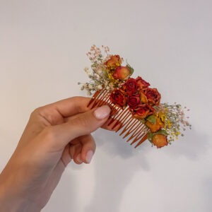 haarkam met droogbloemen