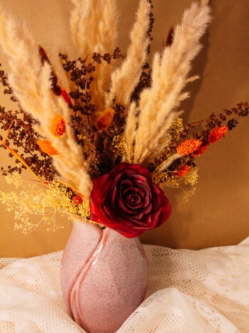 klein boeket met droogbloemen