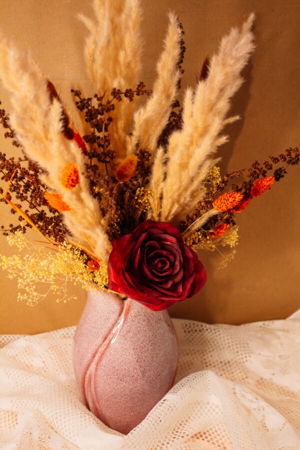 klein boeket met droogbloemen