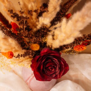 klein boeket met droogbloemen